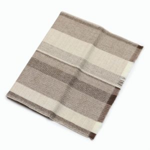 szal-welniany-z-alpaki-w-kolorze-bezowym